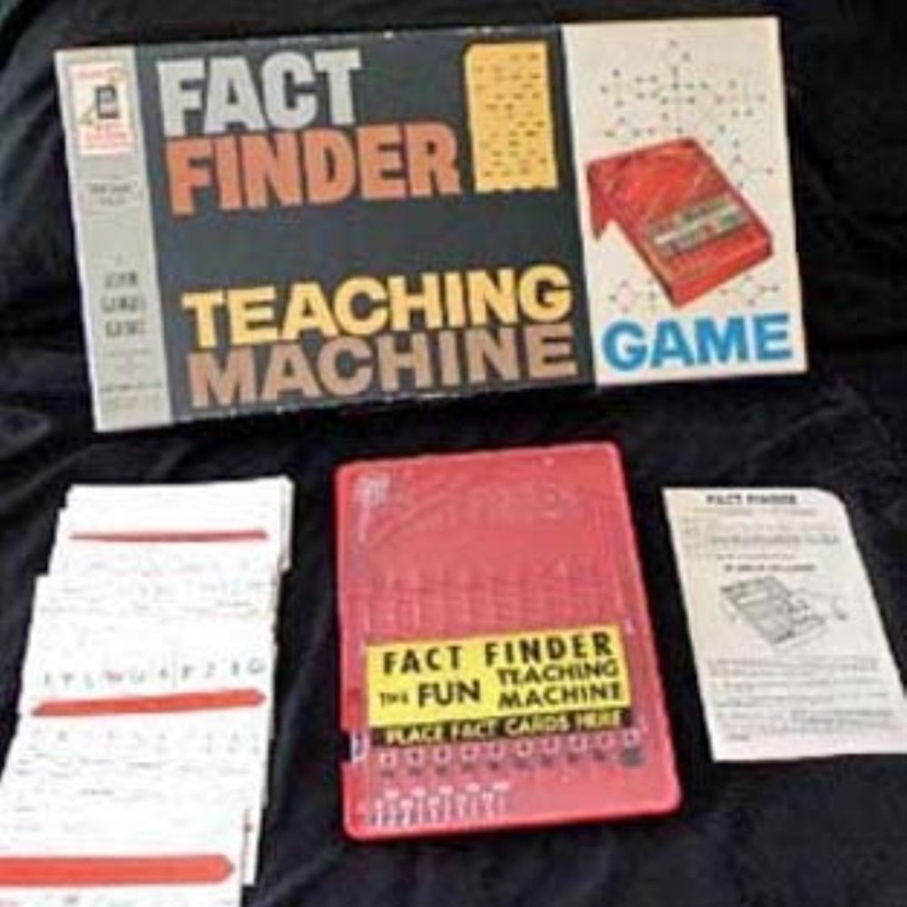 FACT FINDER TEACHING MACHINE GAME MB BOARD GAME 1962